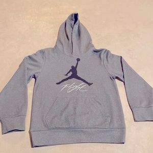 Nike boys grey basketball hoodie. Not too thick